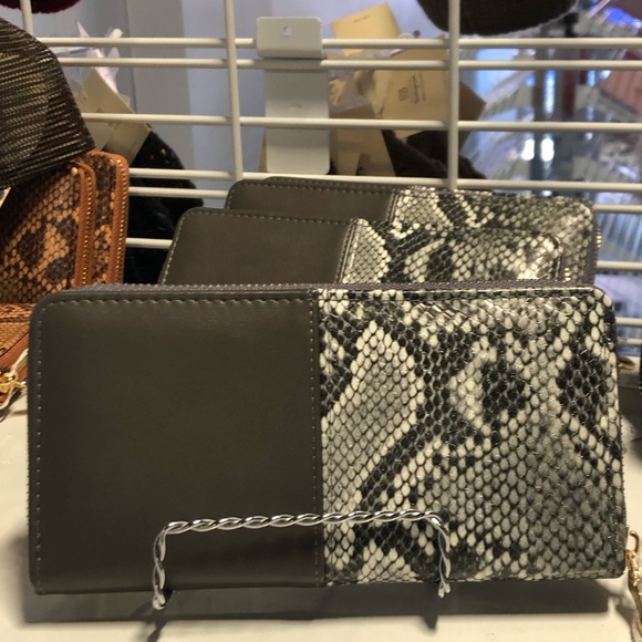 Wallet - Picture 5 of 11